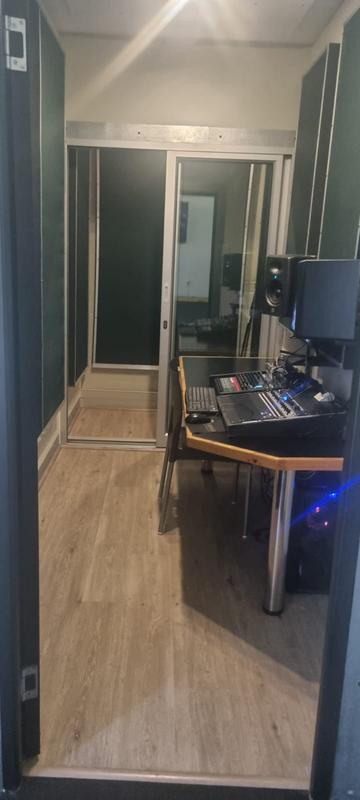 To Let commercial Property for Rent in Mowbray Western Cape